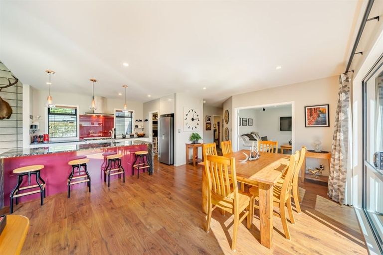 Photo of property in 14 Resolution Drive, Whitby, Porirua, 5024