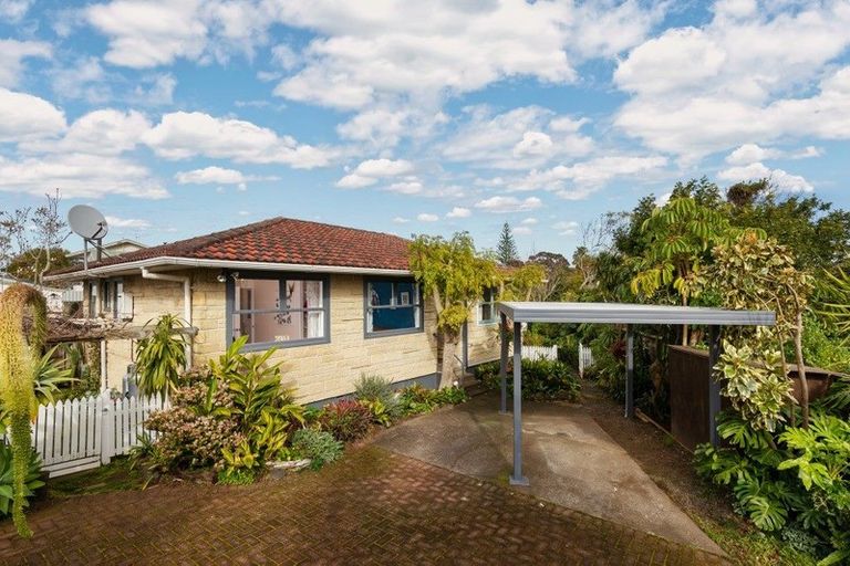 Photo of property in 1/28 Kea Place, Mangere Bridge, Auckland, 2022