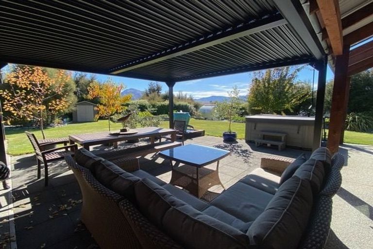 Photo of property in 902 Aubrey Road, Albert Town, Wanaka, 9305