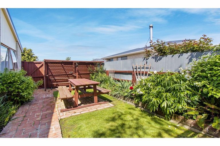 Photo of property in 22b Avenue Road, West End, Timaru, 7910