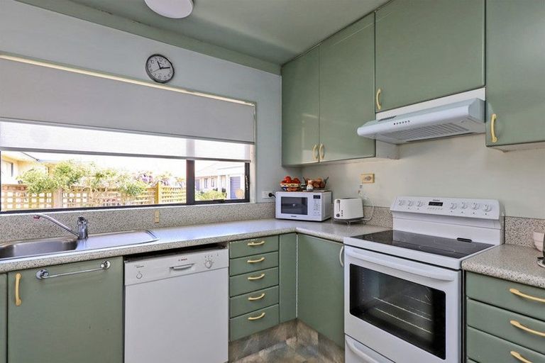 Photo of property in 2/1004 Waipuna Street, Mahora, Hastings, 4120