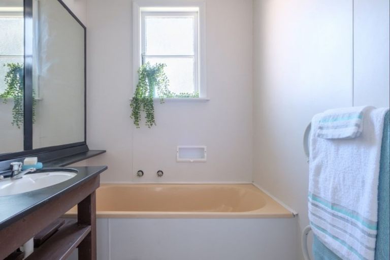 Photo of property in 36 Abbott Street, Te Hapara, Gisborne, 4010