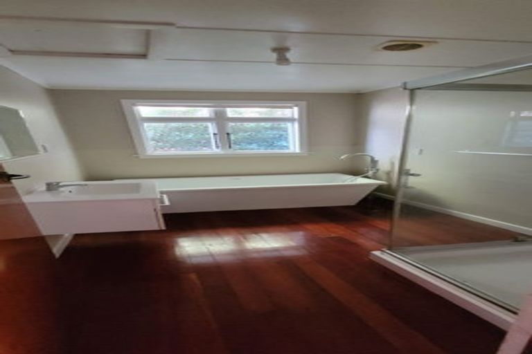 Photo of property in 195 Tukapa Street, Westown, New Plymouth, 4310