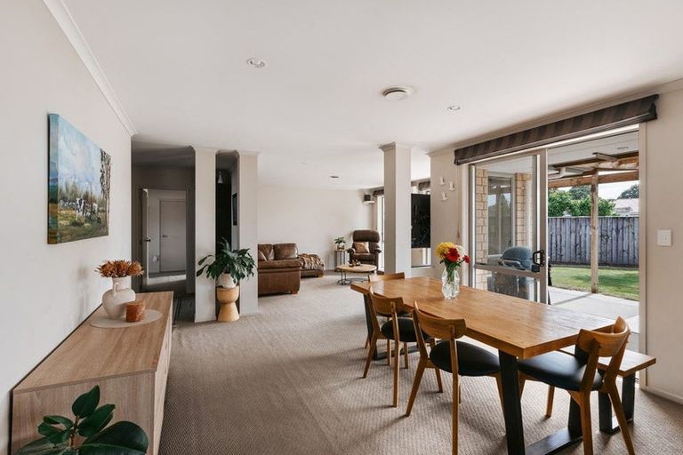 Photo of property in 14 Kinder Place, Ngongotaha, Rotorua, 3010