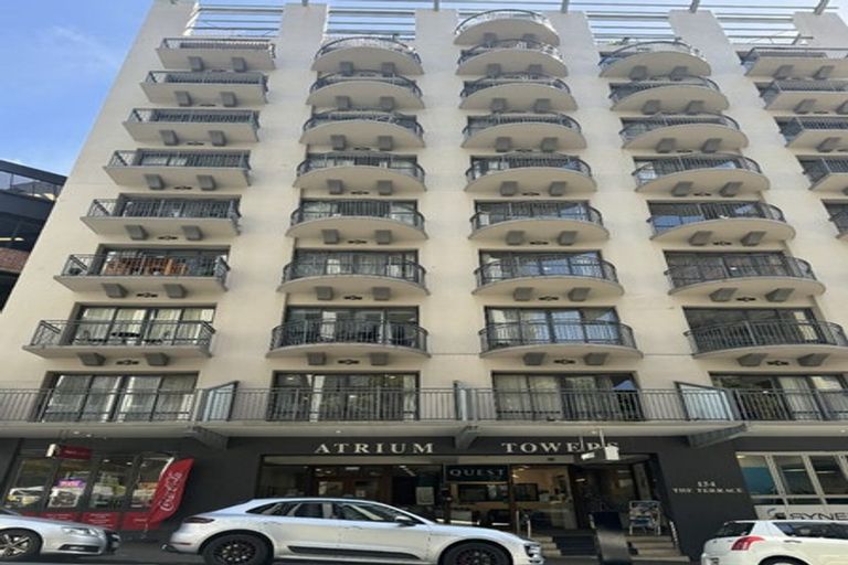 Photo of property in Atrium Towers, 4h/154 The Terrace, Wellington Central, Wellington, 6011