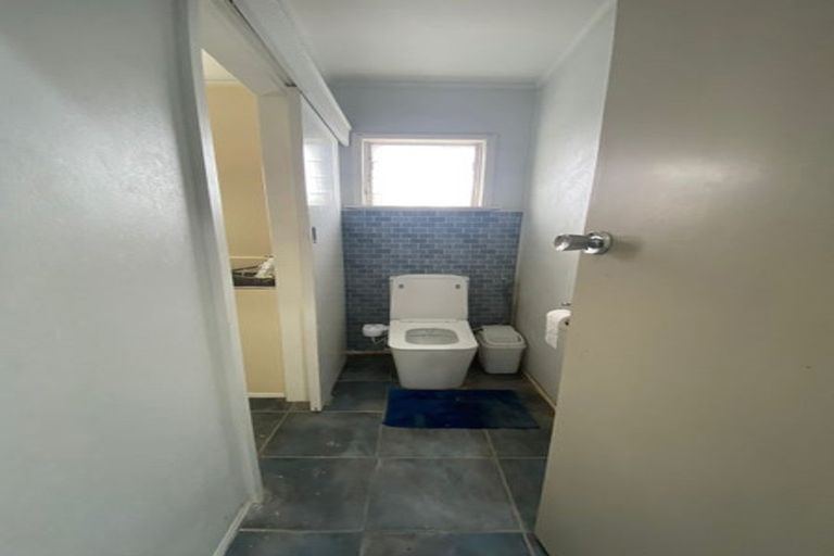 Photo of property in 430 Great South Road, Opaheke, Papakura, 2113