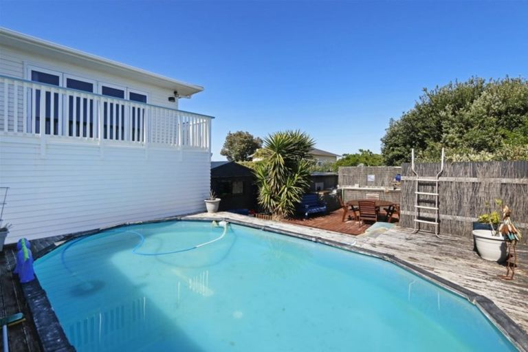 Photo of property in 202 Tasman Street, Opunake, 4616