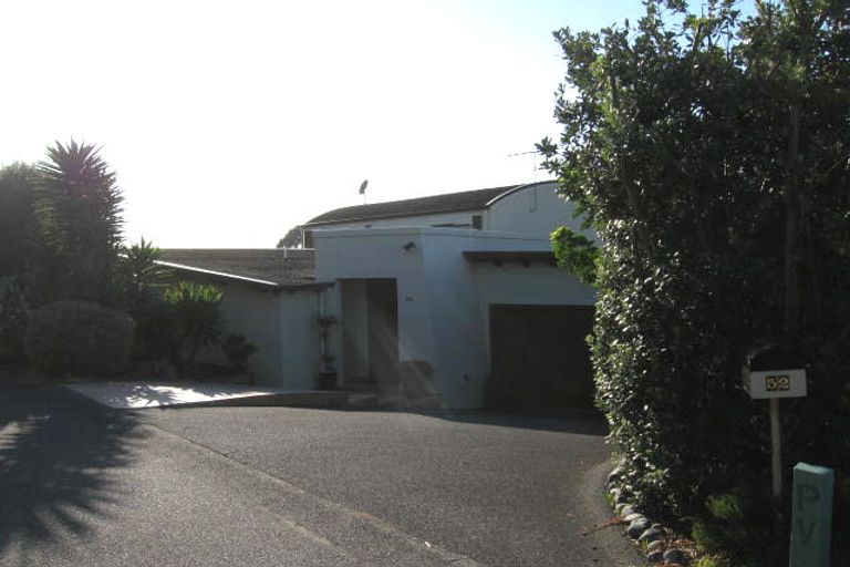 Photo of property in 52 Mulgan Way, Browns Bay, Auckland, 0630