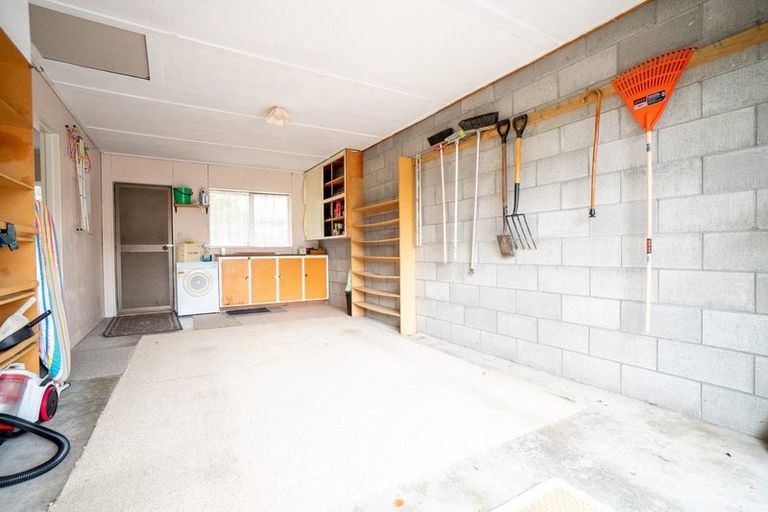 Photo of property in 6 Edwards Place, Terrace End, Palmerston North, 4410