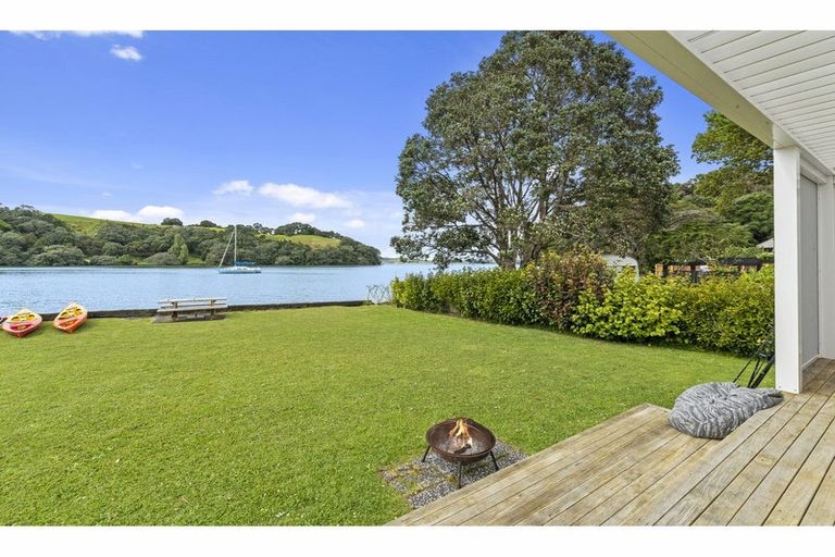 Photo of property in 397 Leigh Road, Whangateau, Warkworth, 0985