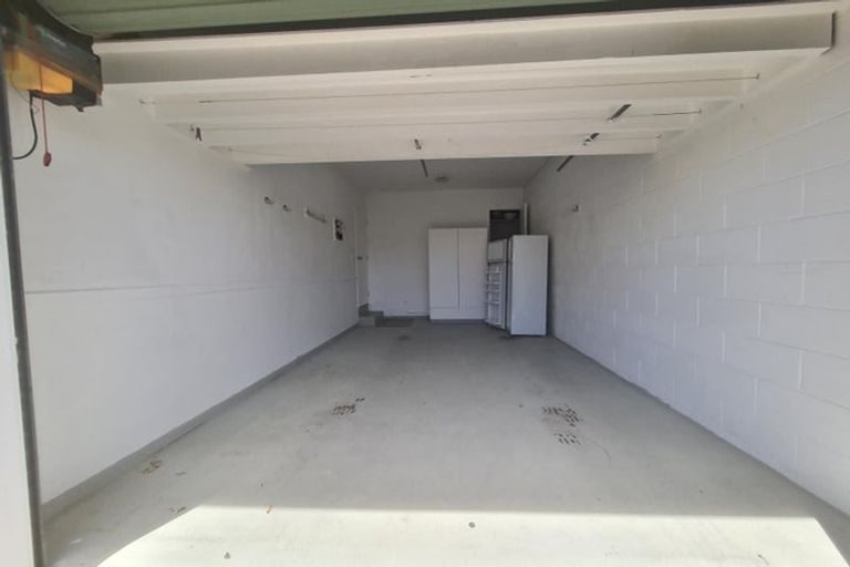 Photo of property in 1/32 Matuhi Rise, Henderson, Auckland, 0612