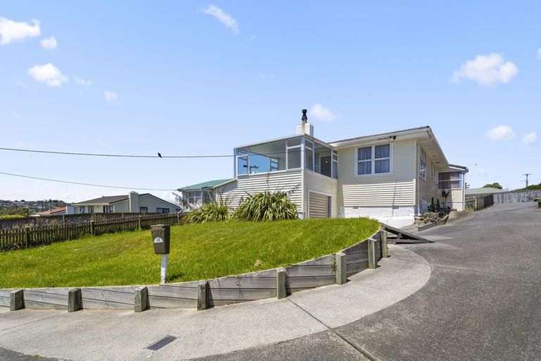 Photo of property in 32 Matatiro Street, Titahi Bay, Porirua, 5022