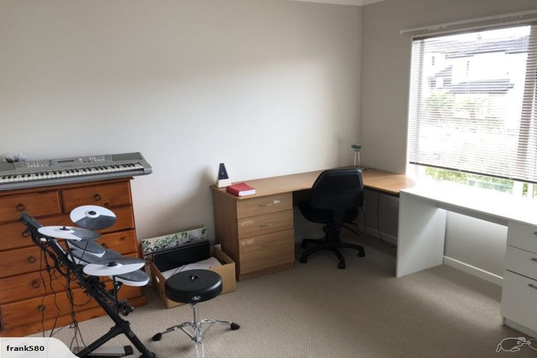 Photo of property in 8 Kouras Place, Flat Bush, Auckland, 2016