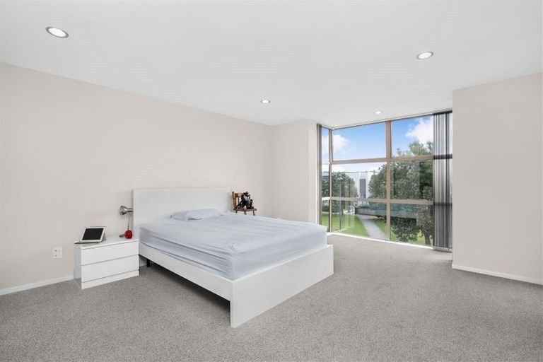 Photo of property in 49 Phar Lap Crescent, Takanini, 2112
