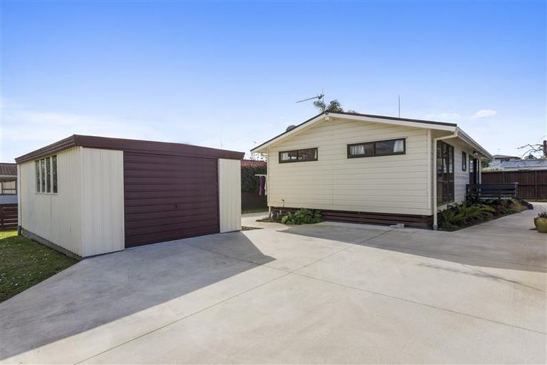 Photo of property in 393 Ngatai Road, Bellevue, Tauranga, 3110