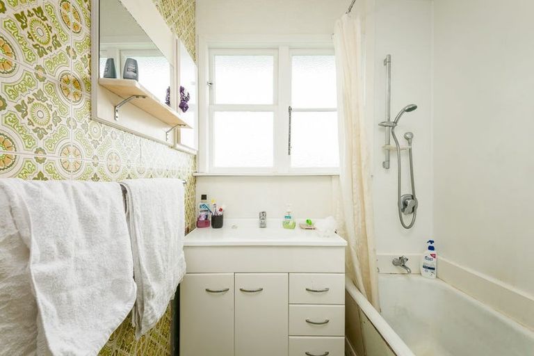 Photo of property in 55 Collingwood Street, New Brighton, Christchurch, 8061