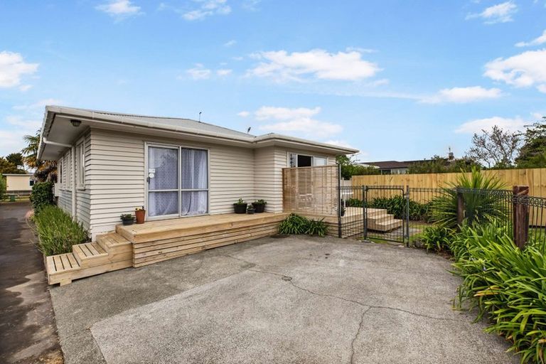 Photo of property in 2/420 Great South Road, Opaheke, Papakura, 2113