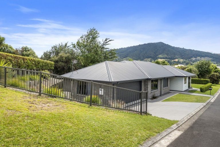 Photo of property in 10 Hamon Place, Pukehangi, Rotorua, 3015
