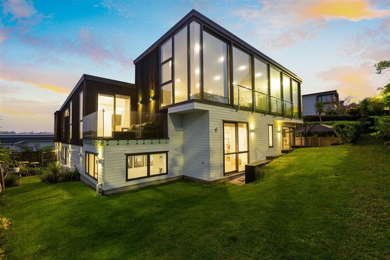 Photo of property in 5 Remuremu Street, Long Bay, Auckland, 0630