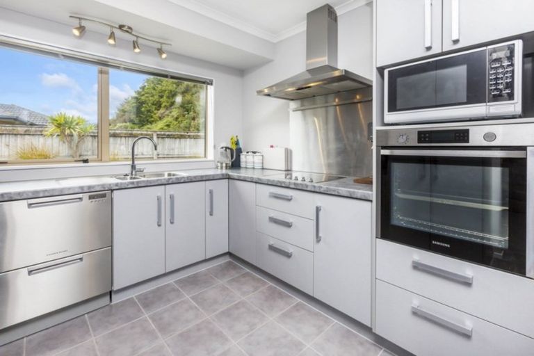 Photo of property in 33 Evergreen Crescent, Trentham, Upper Hutt, 5018