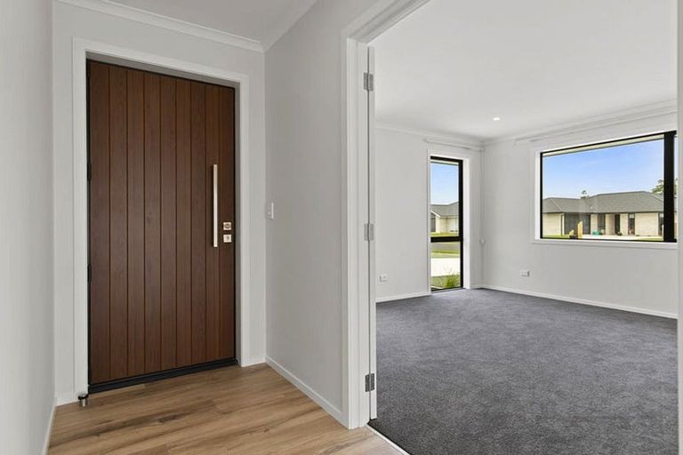 Photo of property in 36 Murray Ward Drive, Te Kauwhata, 3710