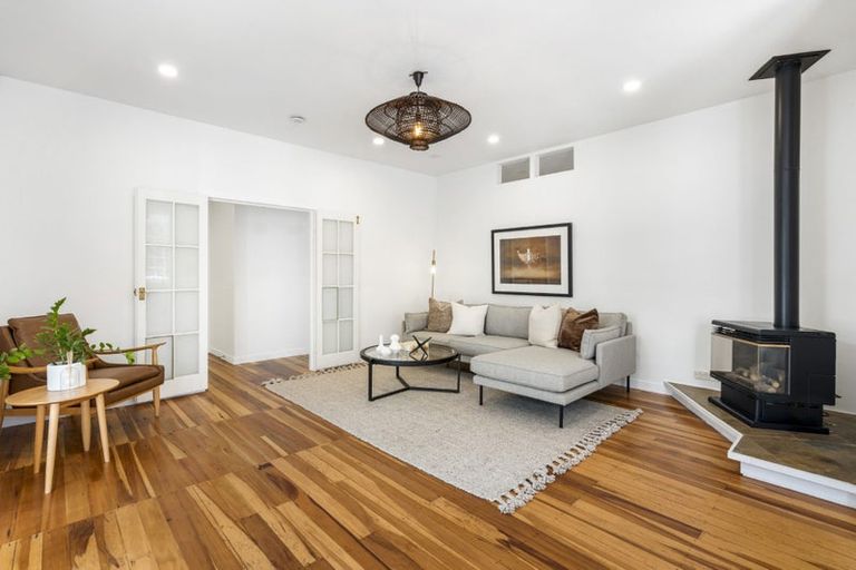 Photo of property in 2/40a Norwood Road, Bayswater, Auckland, 0622