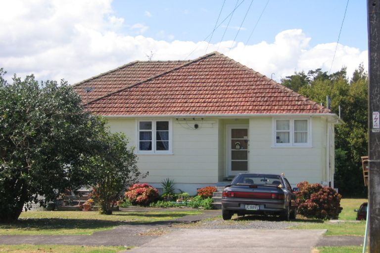 Photo of property in 37 Queen Mary Avenue, New Lynn, Auckland, 0600
