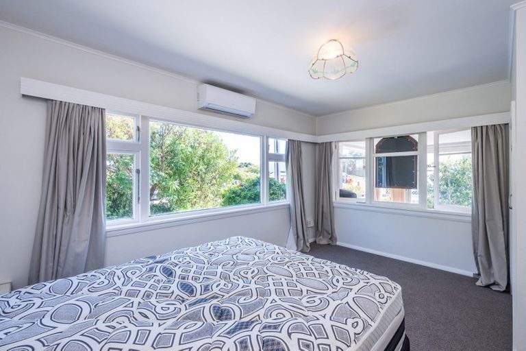 Photo of property in 16 Wharemauku Road, Raumati Beach, Paraparaumu, 5032