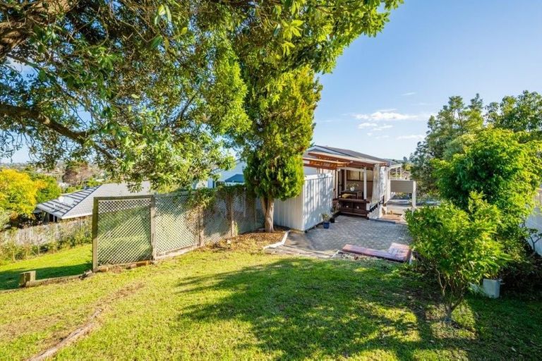 Photo of property in 36 Pigeon Mountain Road, Half Moon Bay, Auckland, 2012