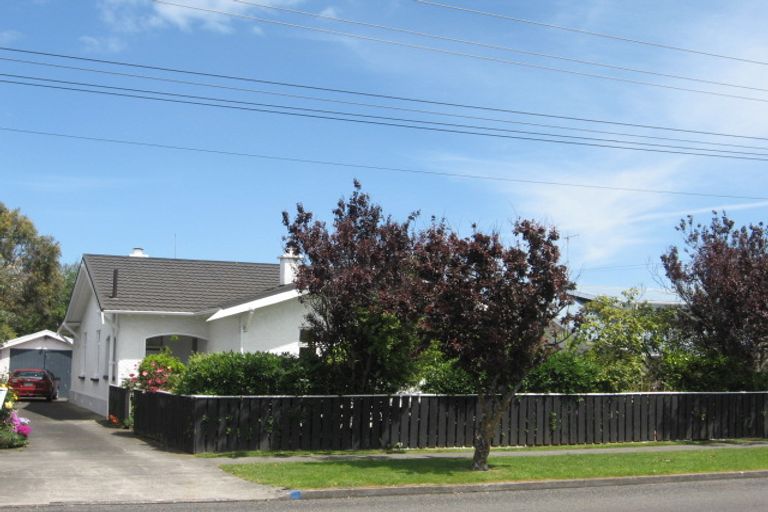Photo of property in 1 College Street, Whanganui, 4500