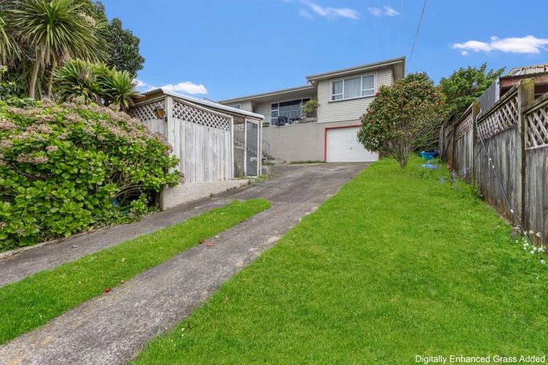 Photo of property in 37 Simons Street, Moturoa, New Plymouth, 4310