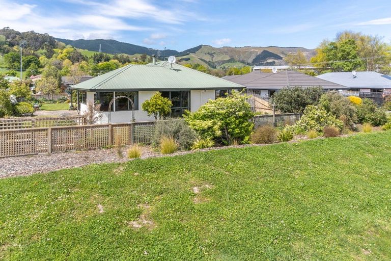 Photo of property in 7 Heath Place, Stoke, Nelson, 7011