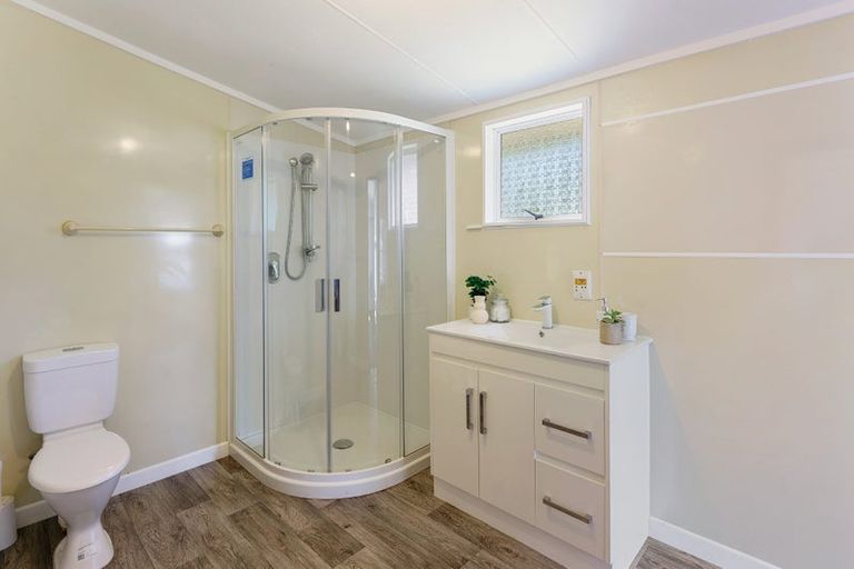 Photo of property in 4 Hokio Road, Hokio Beach, Levin, 5571