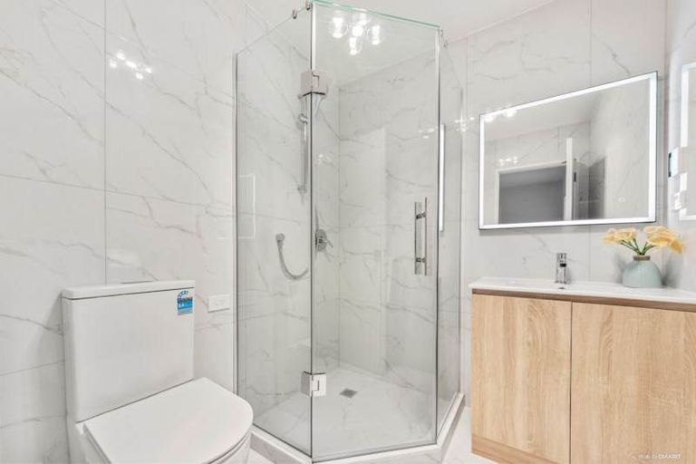 Photo of property in 106d Taikata Road, Te Atatu Peninsula, Auckland, 0610