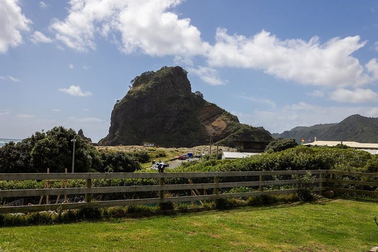 Photo of property in 60 Beach Valley Road, Piha, New Lynn, 0772