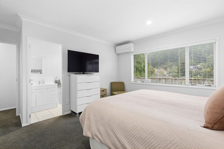 Photo of property in 31a Forest Road, Pinehaven, Upper Hutt, 5019