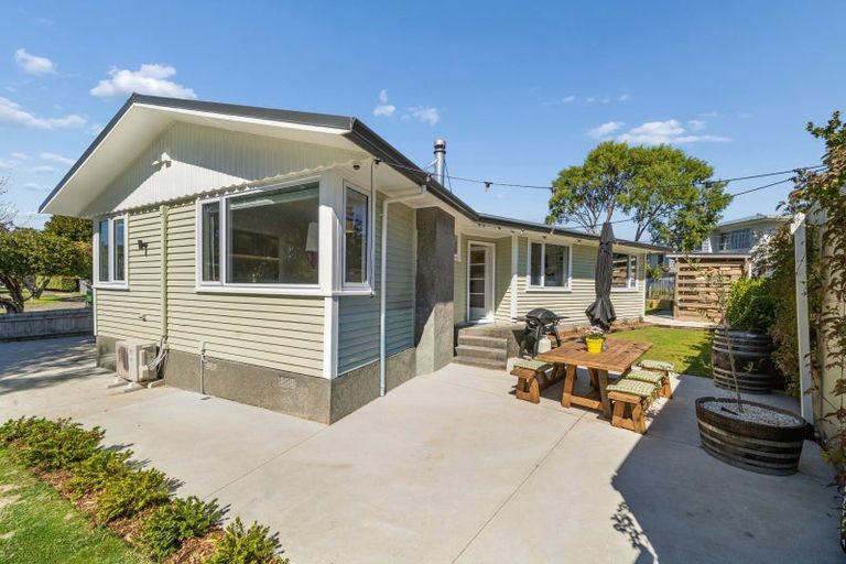 Photo of property in 22 Pasadena Crescent, Totara Park, Upper Hutt, 5018