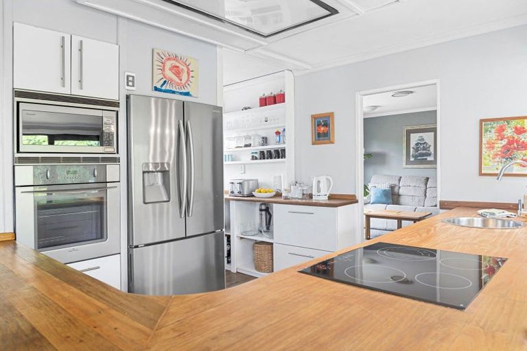 Photo of property in 760 Abel Tasman Drive, Pohara, Takaka, 7183