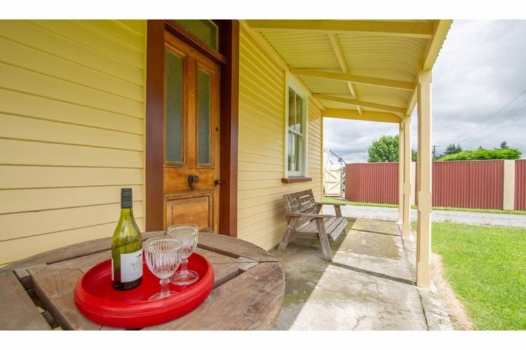 Photo of property in 5 King Street, Doyleston, 7682