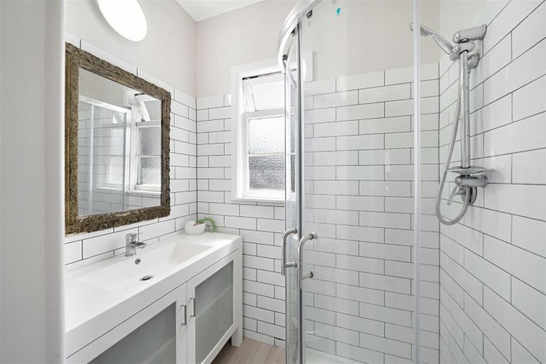 Photo of property in 1/5 Hill Road, Papatoetoe, Auckland, 2025