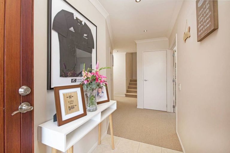 Photo of property in 77 Moore Street, Howick, Auckland, 2014