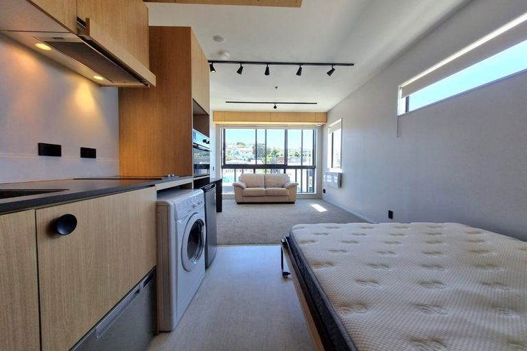 Photo of property in Vedado Apartments, 208/41 Hopper Street, Mount Cook, Wellington, 6011