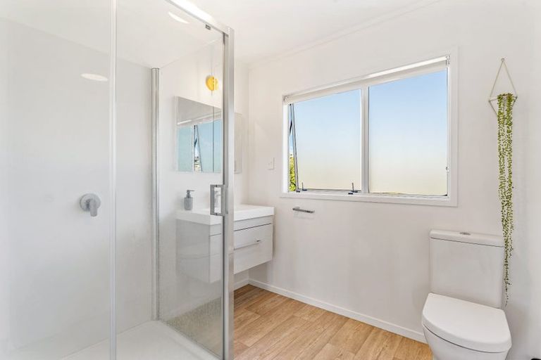 Photo of property in 10 Hinemoa Place, Snells Beach, 0920