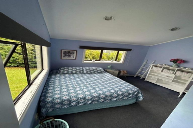 Photo of property in 473 Glenfield Road, Glenfield, Auckland, 0629