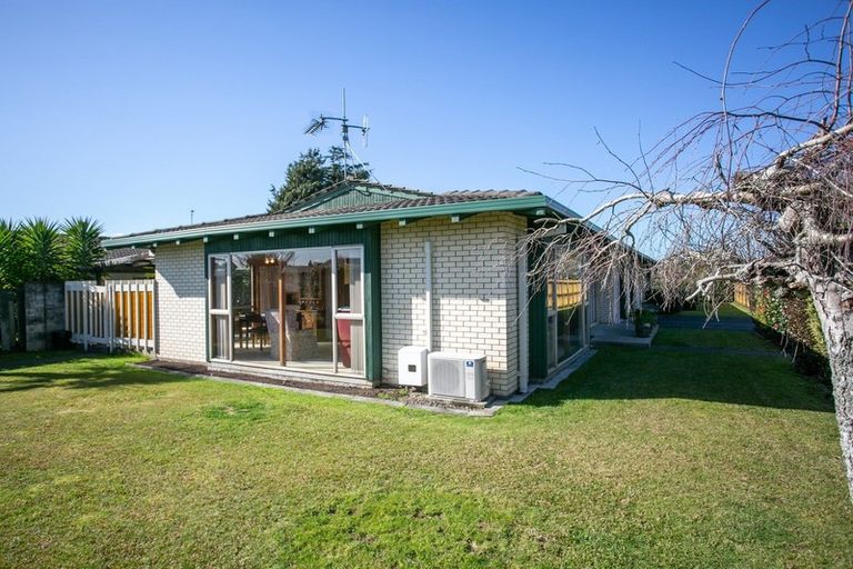 Photo of property in 80 Thornton Road, Cambridge, 3434