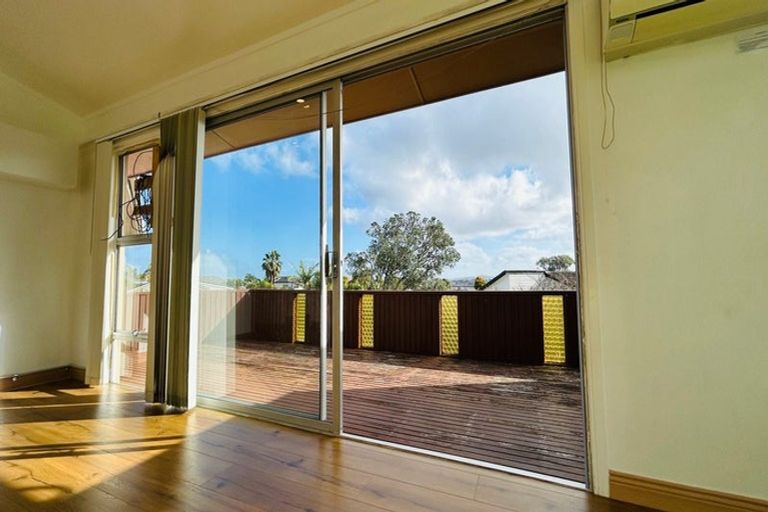 Photo of property in 24 Sunnyhill Crescent, Sunnyhills, Auckland, 2010