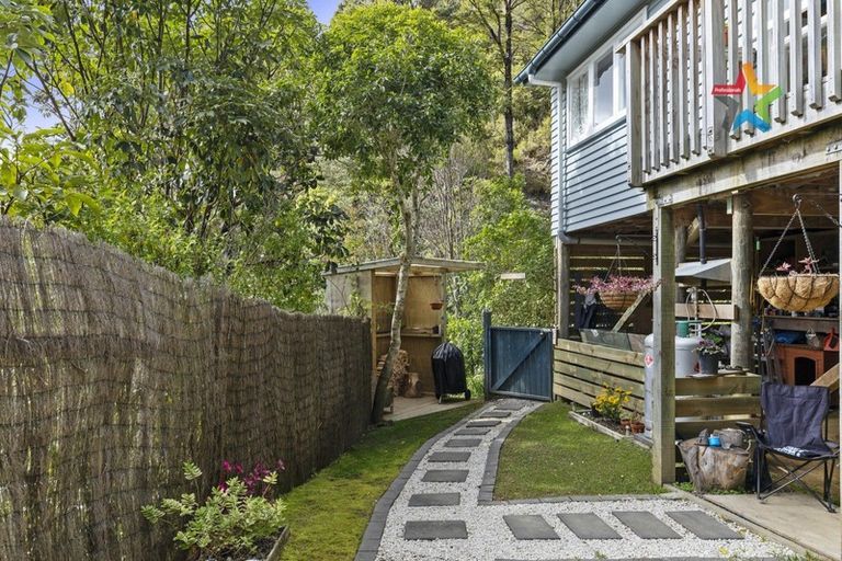 Photo of property in 32 Ngahere Street, Stokes Valley, Lower Hutt, 5019