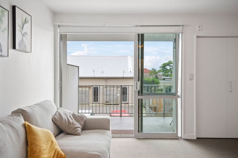 Photo of property in 10/20 Stanmore Road, Phillipstown, Christchurch, 8011