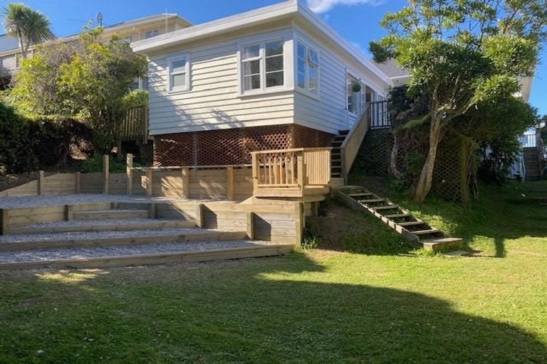 Photo of property in 43 Homebush Road, Khandallah, Wellington, 6035