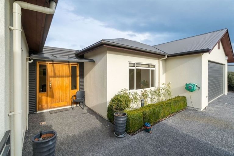 Photo of property in 8 Duxford Crescent, Fairfield, Dunedin, 9018